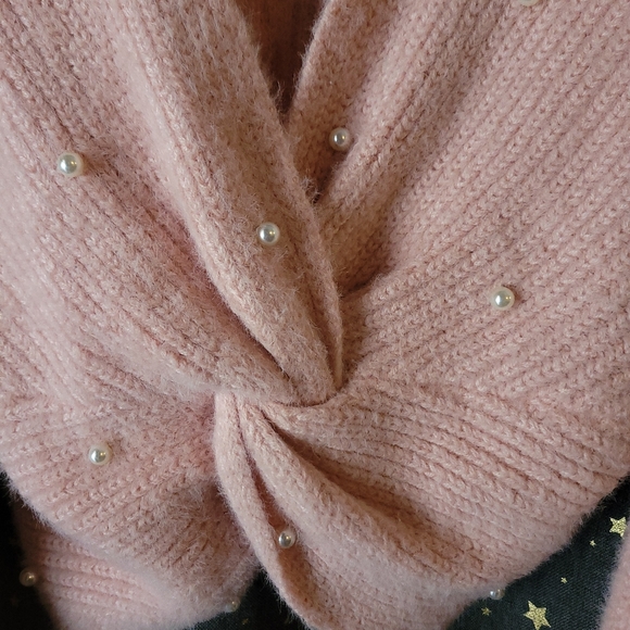 Forever 21 | Pink Infinity Closure Sweater with Pearls Large - Picture 3 of 4